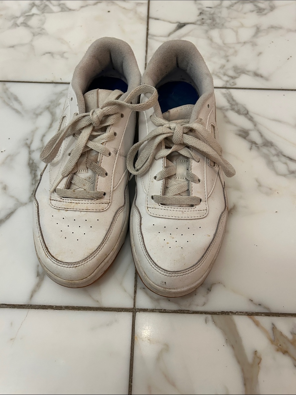 Womens White Athletic Sneakers - Classic Everyday Comfort image 2